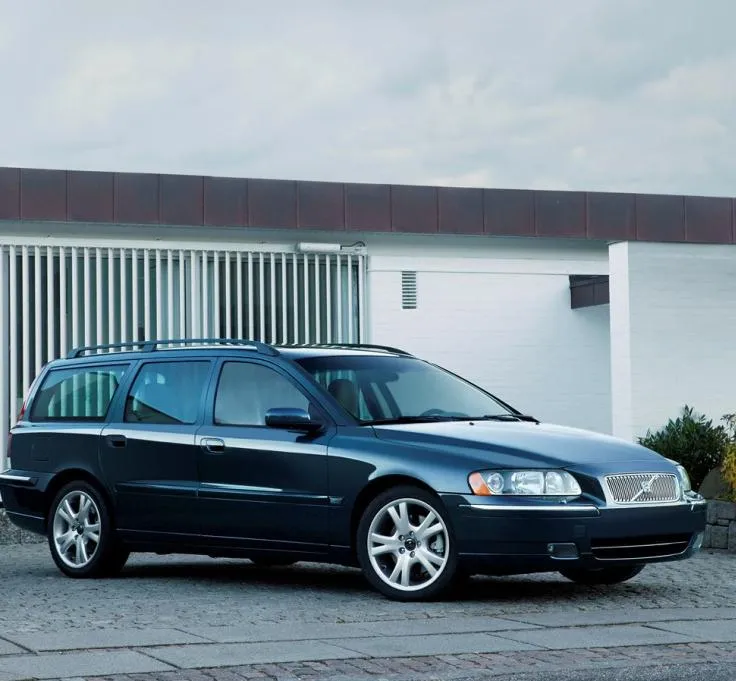 Логотип: Volvo V70 