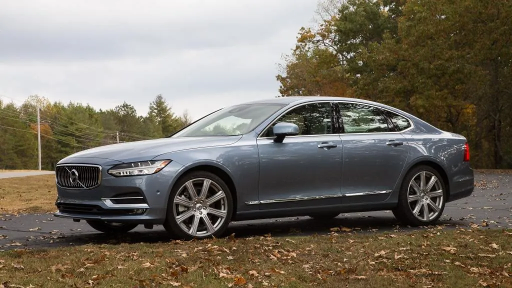 Логотип: Volvo S90 
