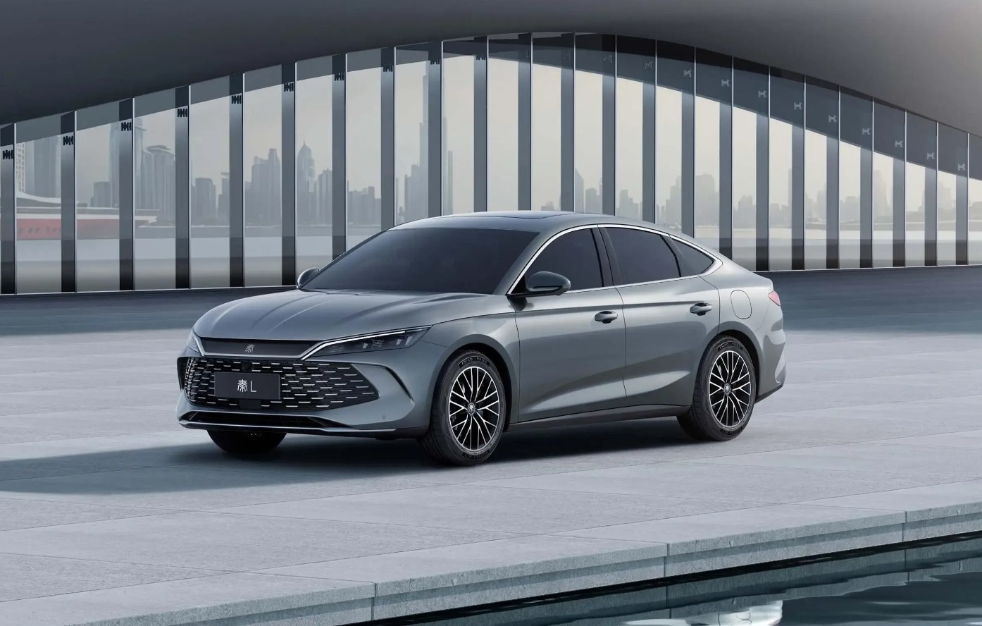 BYD DM-i 5.0 против 4.0: Революция в запасе хода. Технический разбор новой гибридной системы