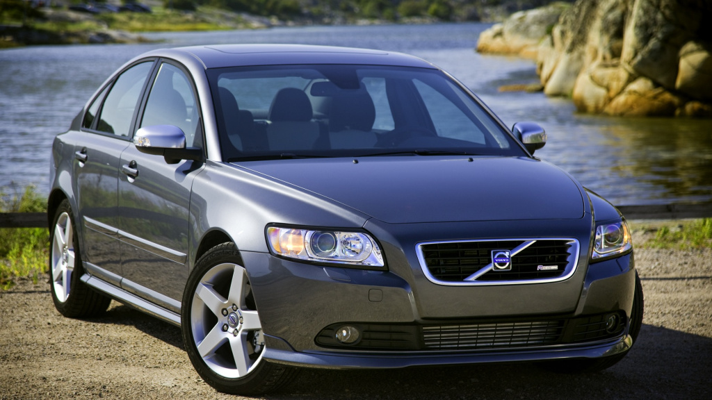 Логотип: Замена фары Volvo S40