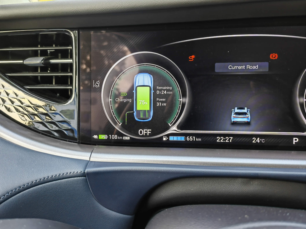 Voyah на зарядке