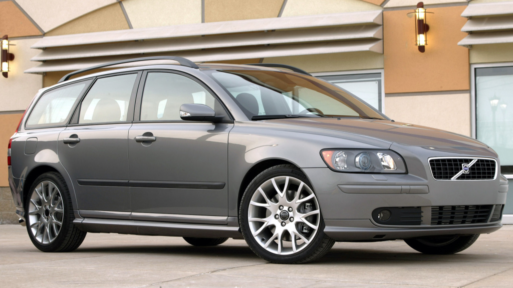 Логотип: Замена фары Volvo V50