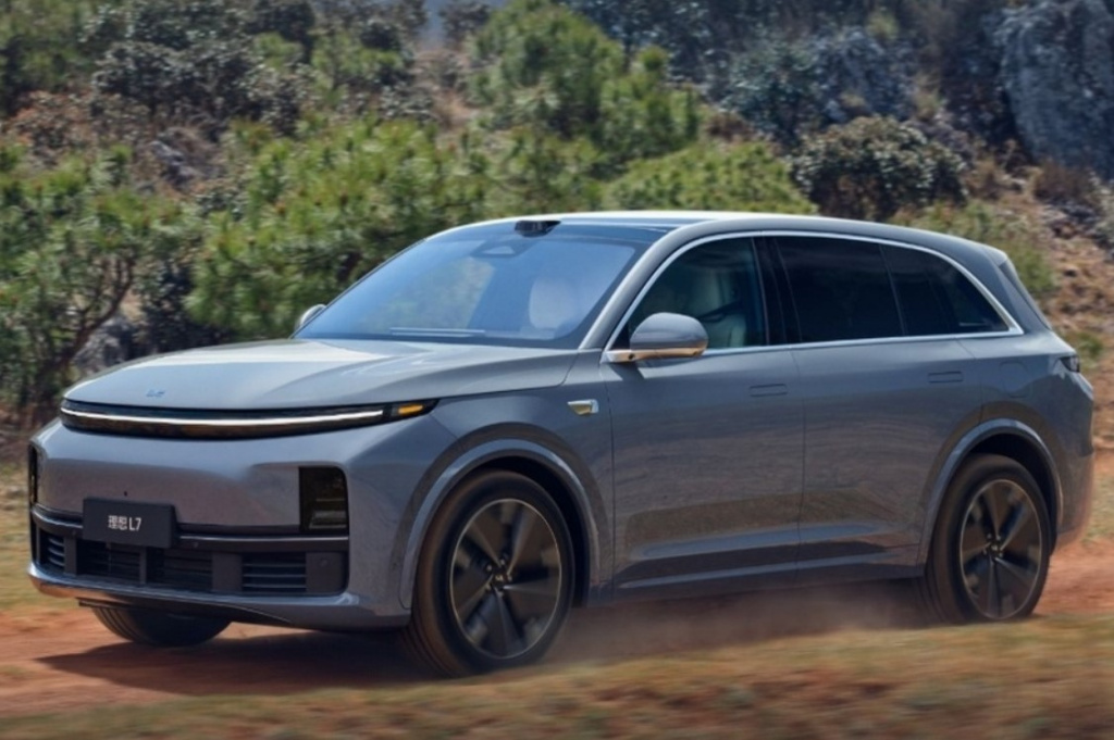 Модернизированный Li L7 2025 Новый пятиместный Li Auto L7