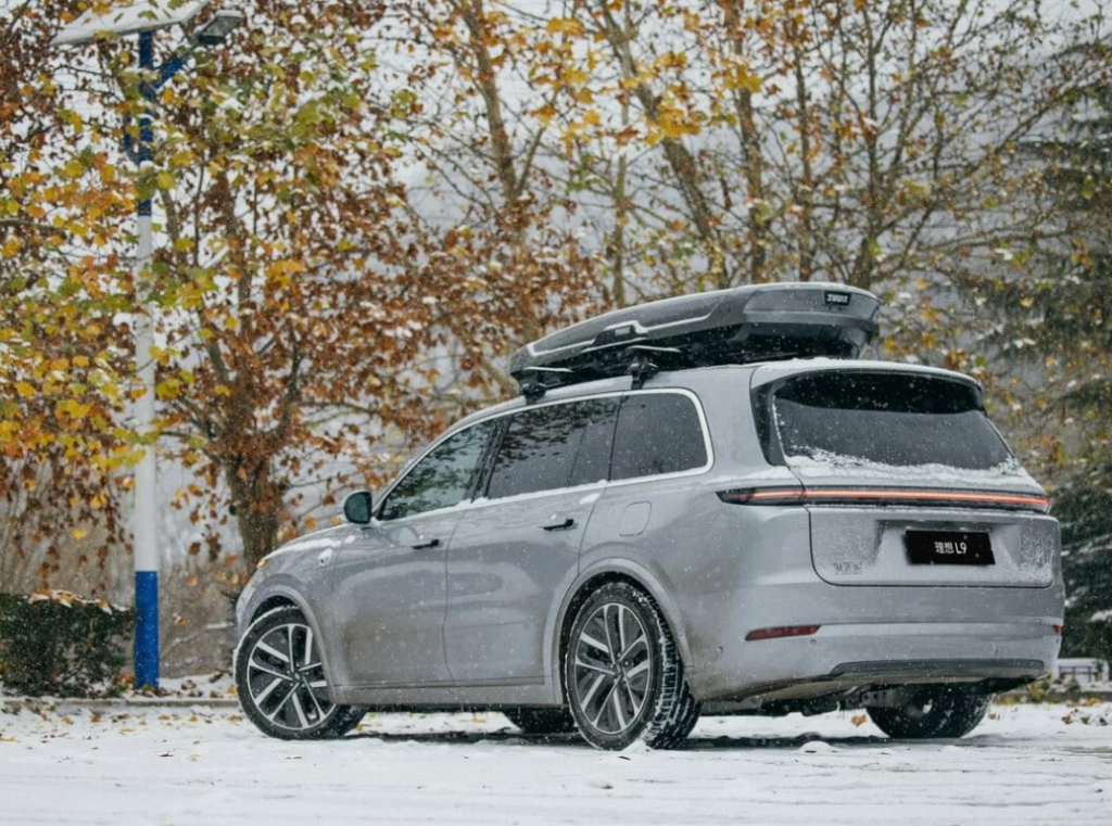 Эксплуатация гибридного автомобиля в мороз Lixiang зимой