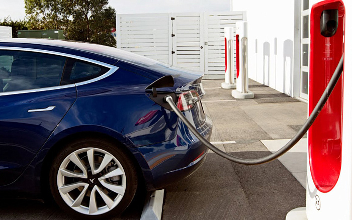 Электрокар или гибрид: какое авто выгоднее для России